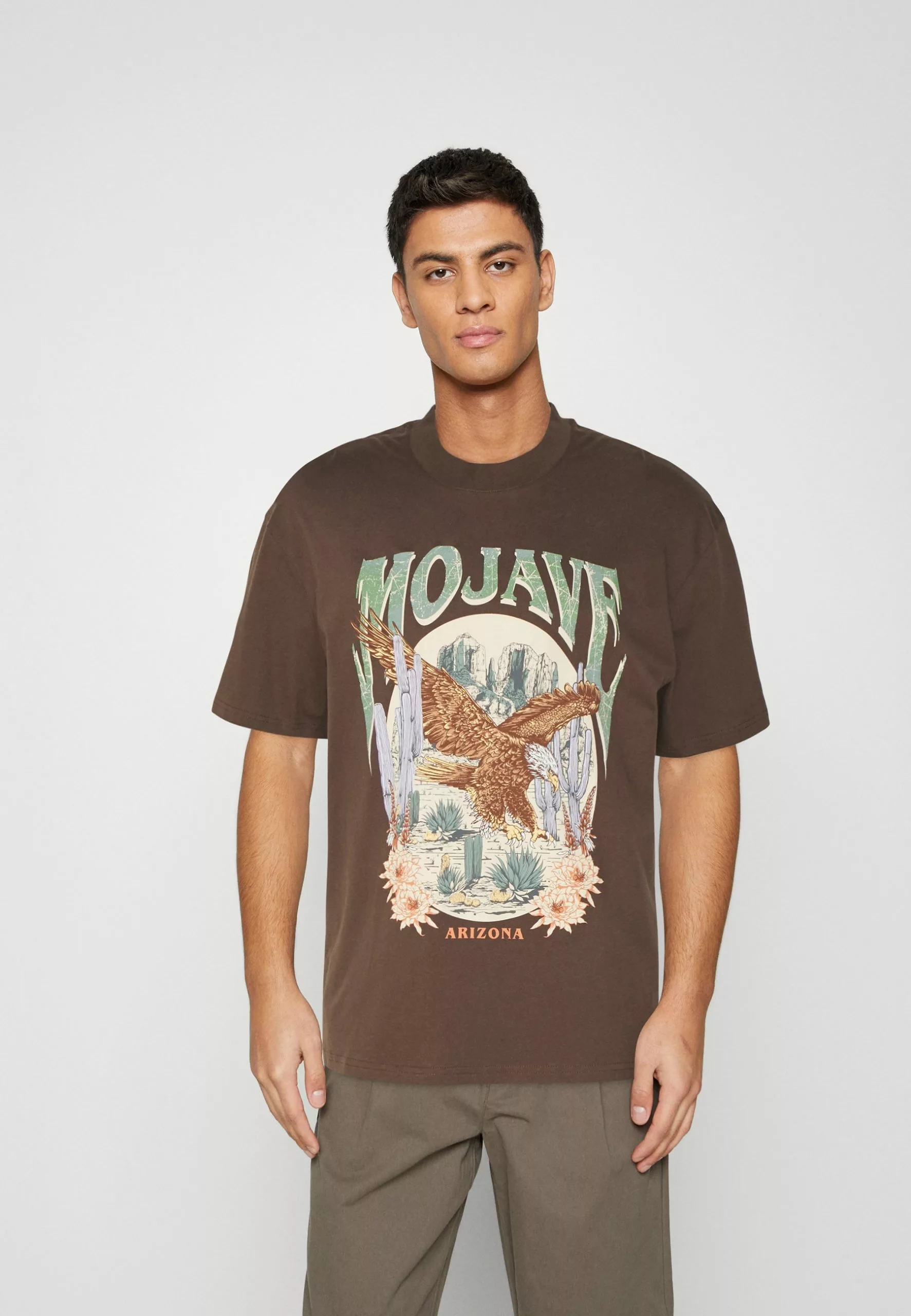 YOURTURNUNISEX - T-shirt Med Print - Brown 3 YOURTURNUNISEX - T-shirt Med Print - Brown