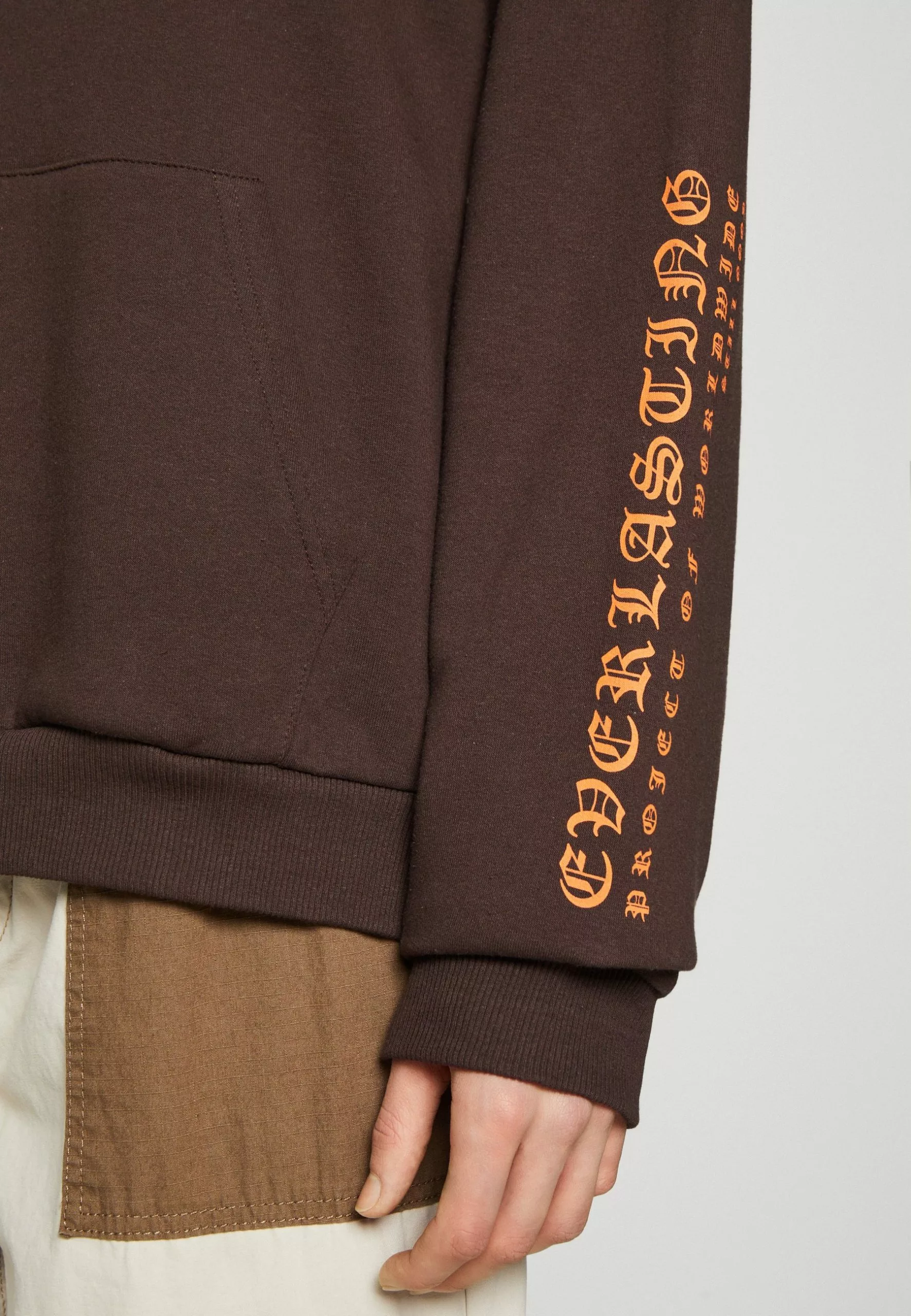 YOURTURNUNISEX - Sweatshirt - Brown 8 YOURTURNUNISEX - Sweatshirt - Brown - Bild 6