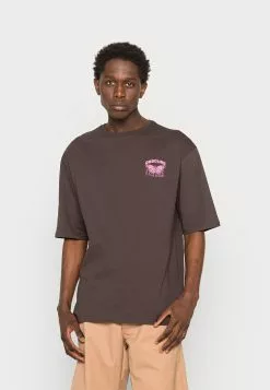 YOURTURNNOSTALGIA FUTURE TEE UNISEX - T-shirt Med Print - Brown 9 YOURTURNNOSTALGIA FUTURE TEE UNISEX - T-shirt Med Print - Brown -YOURTURN Affär 36f7e96f8ea14564abd417ba45e7ff27