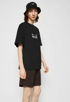 YOURTURNUNISEX - T-shirt Med Print - Black -YOURTURN Affär 46592154de8d46a1bc73dabfa2cbfd40