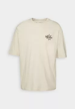 YOURTURNUNISEX - T-shirt Med Print - Off White -YOURTURN Affär 4f9384ee6d044493a9033f04d04c1c0e