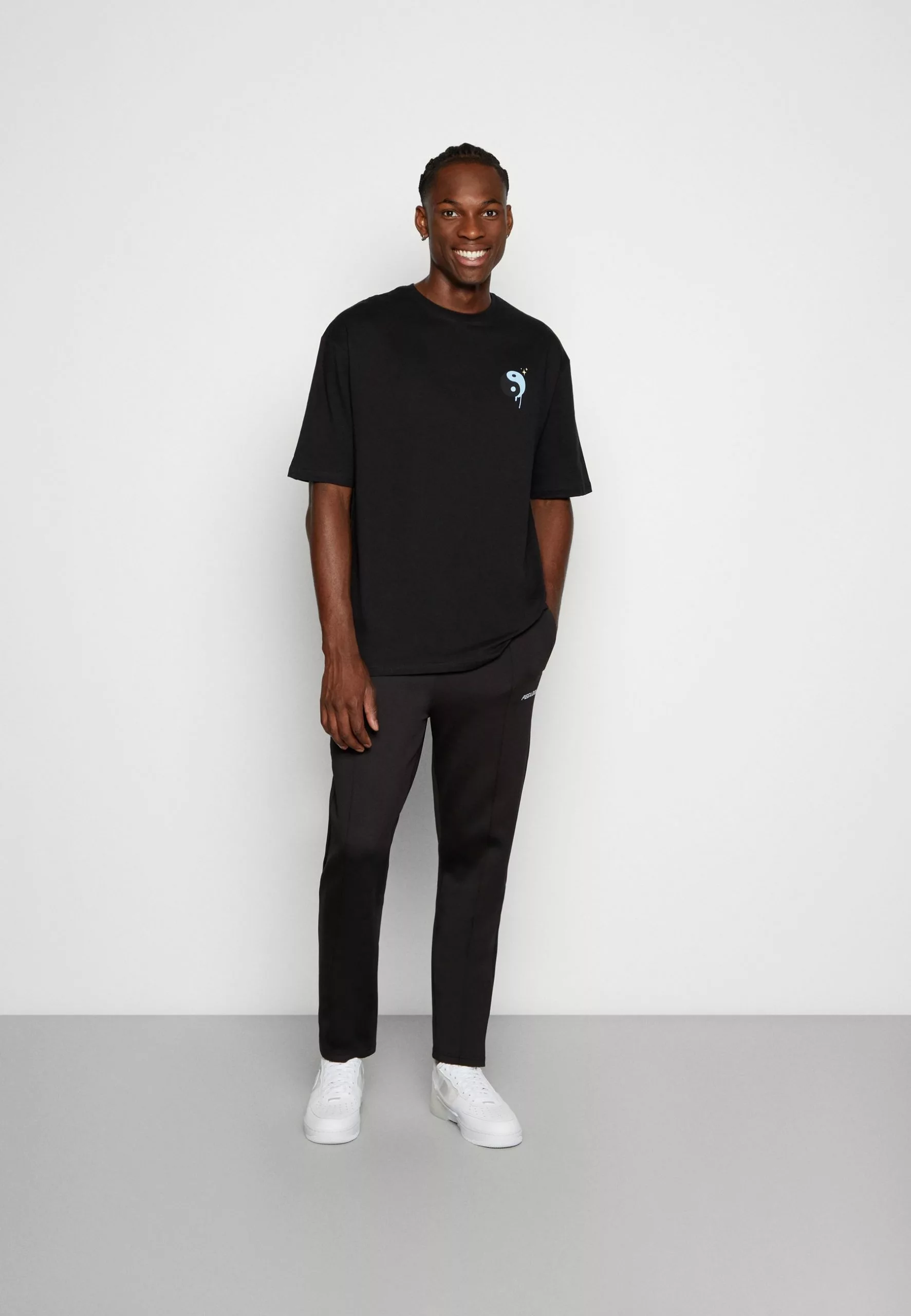 YOURTURNUNISEX - T-shirt Med Print - Black 4 YOURTURNUNISEX - T-shirt Med Print - Black - Bild 2