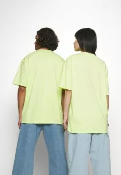 YOURTURNUNISEX - T-shirt - Bas - Light Yellow -YOURTURN Affär 569cd73638034c7ba267b2a74d7a7077