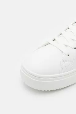 YOURTURNSneakers - White 13 YOURTURNSneakers - White -YOURTURN Affär 570c7dc6cd624022a4d743d042868ab6