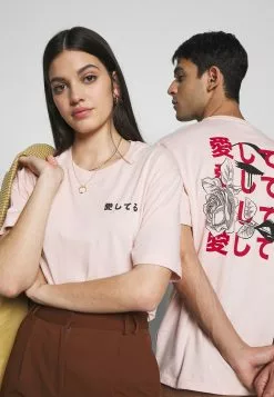 YOURTURNUNISEX - T-shirt Med Print - Pink -YOURTURN Affär 660881f272b04ad0b8734b4615646fc3