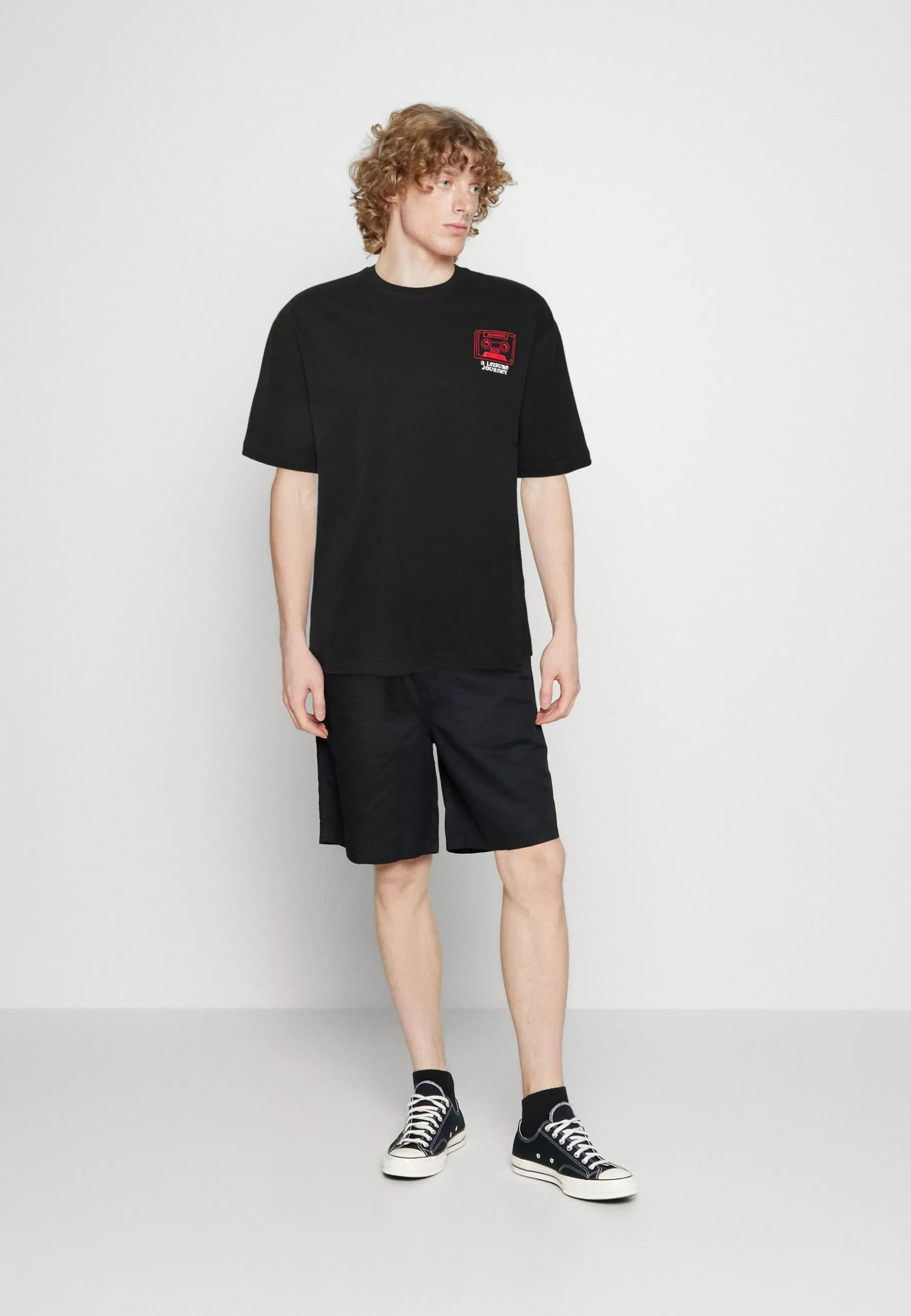 YOURTURNUNISEX - T-shirt Med Print - Black 4 YOURTURNUNISEX - T-shirt Med Print - Black - Bild 2