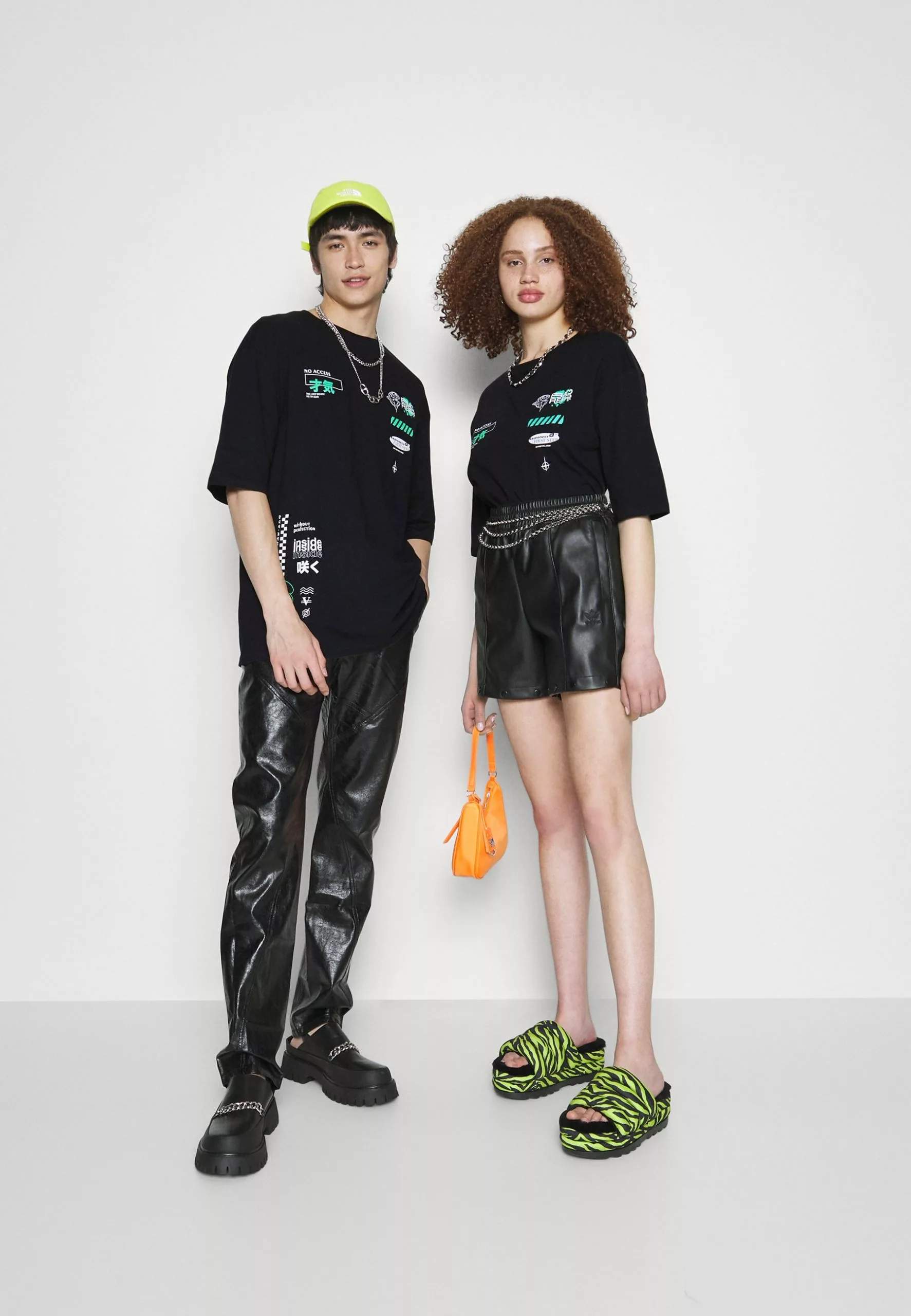 YOURTURNUNISEX - T-shirt Med Print - Black 4 YOURTURNUNISEX - T-shirt Med Print - Black - Bild 2