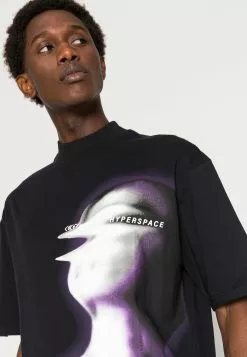 YOURTURNUNISEX - T-shirt Med Print - Black -YOURTURN Affär 71633d781f4e4282bd687c86b02a7fd7