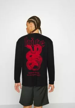 YOURTURNLångärmad Tröja - Black 9 YOURTURNLångärmad Tröja - Black -YOURTURN Affär 726fe31d97d447e0bb0b4ee3b18308af