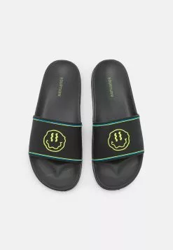 YOURTURNSlip-ins - Black 11 YOURTURNSlip-ins - Black -YOURTURN Affär 7eade9c49b4e4fa7ae6bce196e30821a