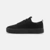 YOURTURNUNISEX - Sneakers - Black 2 YOURTURNUNISEX - Sneakers - Black -YOURTURN Affär 8119a81ad47943d7bc004c5f0baab7a3