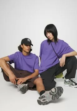 YOURTURNUNISEX - T-shirt - Bas - Purple -YOURTURN Affär 817ade8a49b442e7b9a54a36875651c0