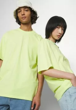 YOURTURNUNISEX - T-shirt - Bas - Light Yellow -YOURTURN Affär 81a2d1fc31e34f7cb8819af1505c7e05