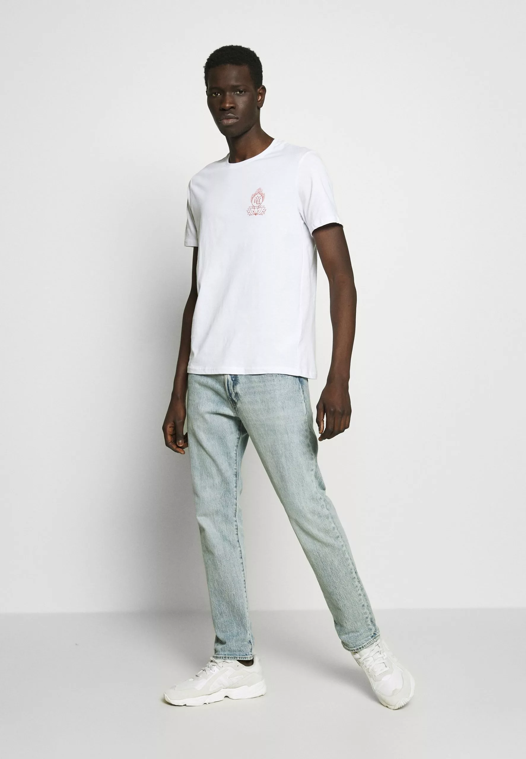 YOURTURNUNISEX - T-shirt Med Print - White 4 YOURTURNUNISEX - T-shirt Med Print - White - Bild 2