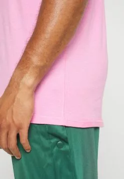 YOURTURNUNISEX - T-shirt - Bas - Pink 22 YOURTURNUNISEX - T-shirt - Bas - Pink -YOURTURN Affär 9334cbb1d463480c958a5665b35e7b6c