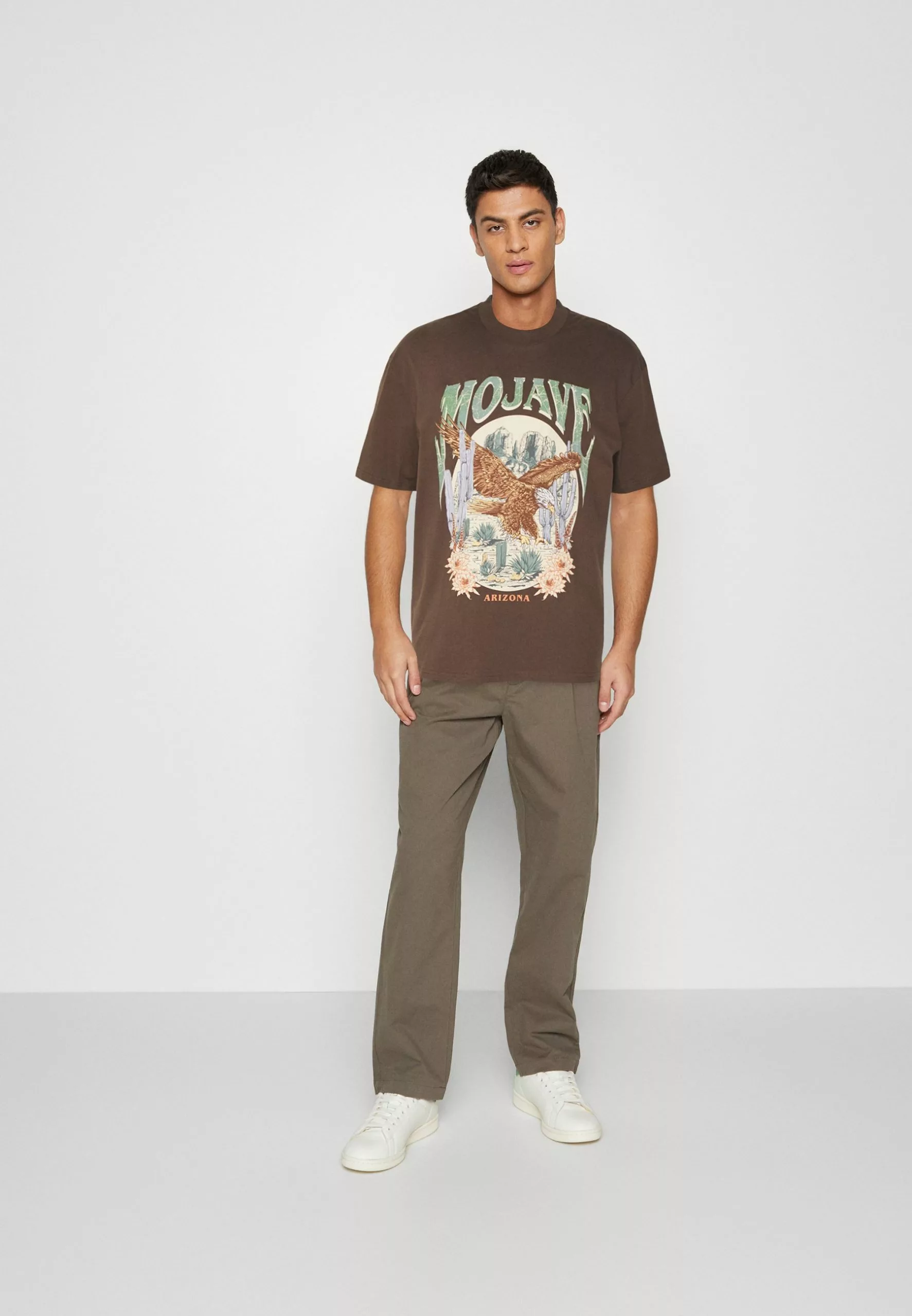 YOURTURNUNISEX - T-shirt Med Print - Brown 4 YOURTURNUNISEX - T-shirt Med Print - Brown - Bild 2