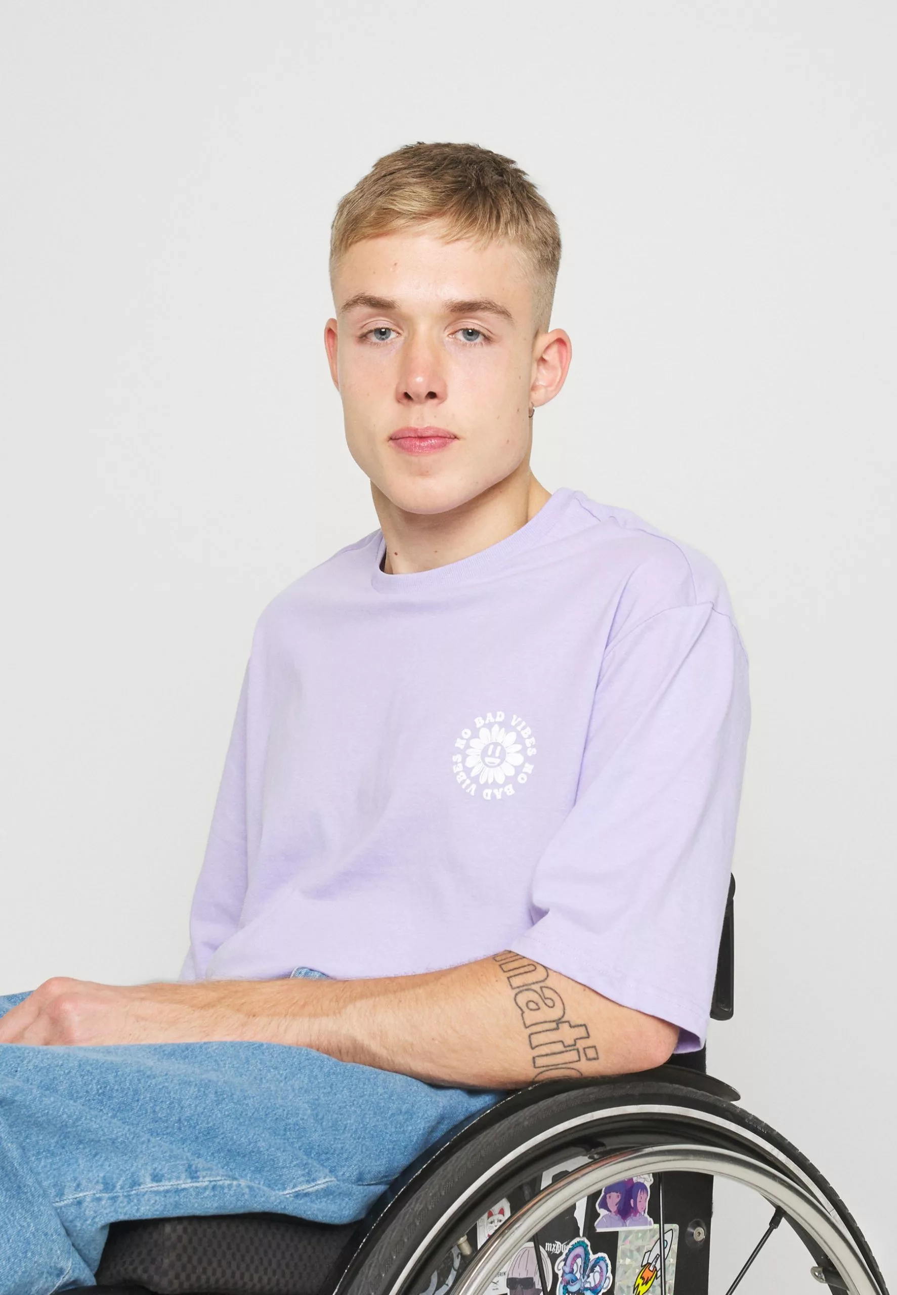 YOURTURNUNISEX - T-shirt Med Print - Purple 5 YOURTURNUNISEX - T-shirt Med Print - Purple - Bild 3