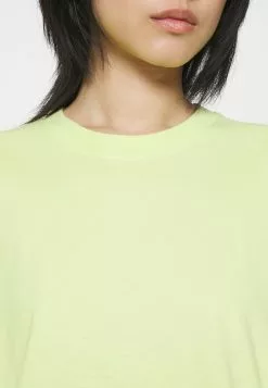 YOURTURNUNISEX - T-shirt - Bas - Light Yellow -YOURTURN Affär 9d3153dcc2e3418caf7b84bb1de08eee