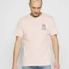 YOURTURNUNISEX - T-shirt Med Print - Pink 1 YOURTURNUNISEX - T-shirt Med Print - Pink -YOURTURN Affär 9d9437cc397e4f07b6addd707c08567a