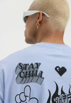 YOURTURNUNISEX - T-shirt Med Print - Light Blue -YOURTURN Affär 9f60229ca342434d98361d1aff69b030