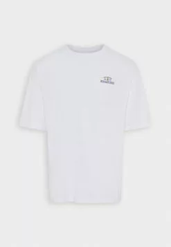 YOURTURNUNISEX - T-shirt Med Print - White -YOURTURN Affär ad07b5b349ba492ca46e36067e19ec3c