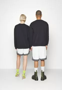 YOURTURNCARE BEARS UNISEX - Sweatshirt - Black -YOURTURN Affär ad1423c1c9224e00a9e3a94492a41f76