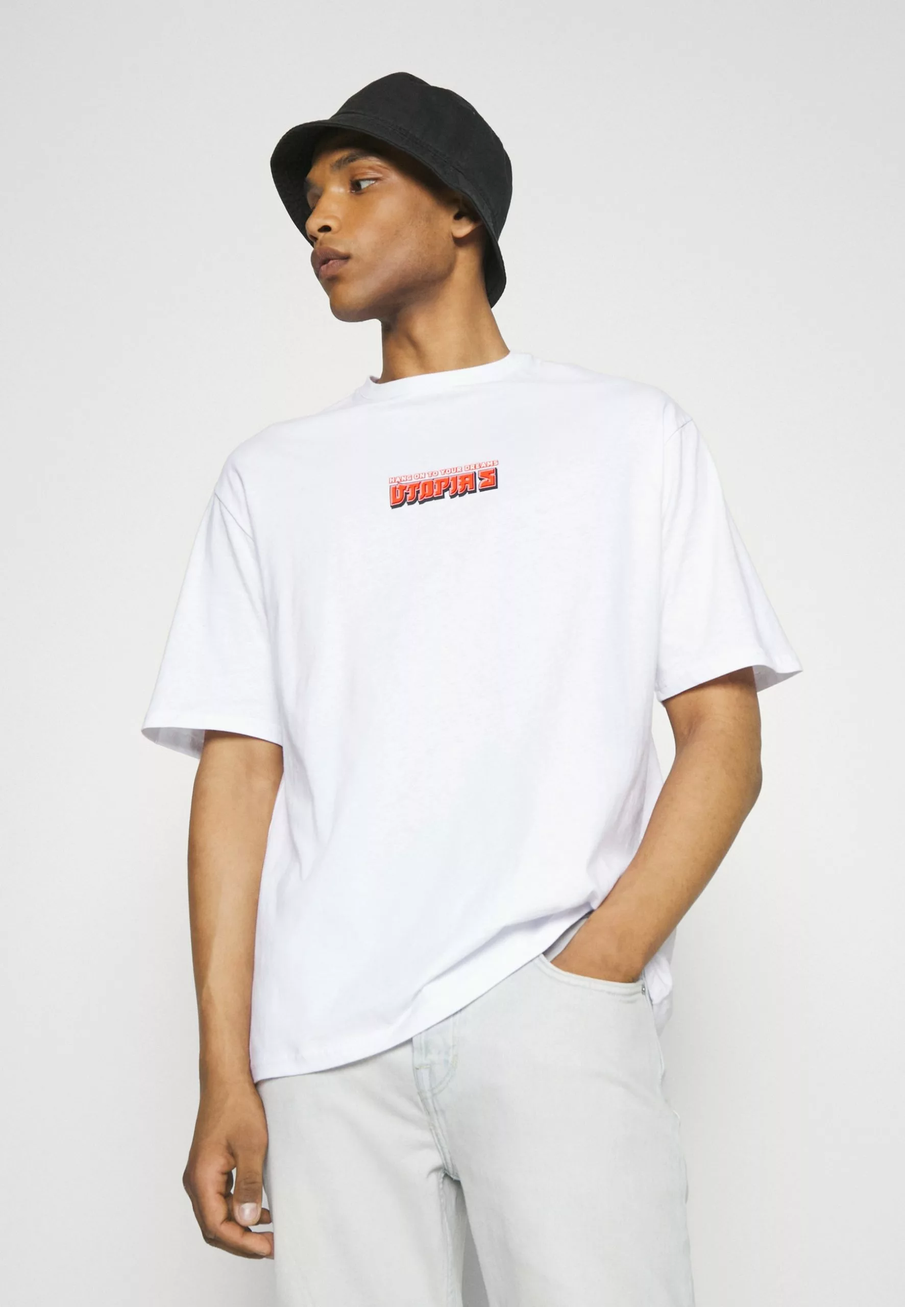 YOURTURNUNISEX - T-shirt Med Print - White 6 YOURTURNUNISEX - T-shirt Med Print - White - Bild 4