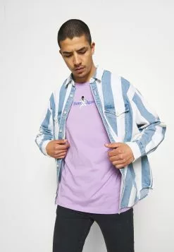 YOURTURNOVERSIZE UNISEX - T-shirt Med Print - Lilac -YOURTURN Affär b1111f803df7422c9ea8fb5c09a129be