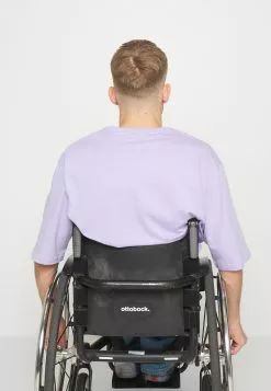 YOURTURNUNISEX - T-shirt Med Print - Purple 16 YOURTURNUNISEX - T-shirt Med Print - Purple -YOURTURN Affär be37ce41662246b1b685ee64117fd93c