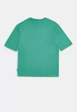 YOURTURNUNISEX - T-shirt Med Print - Green 21 YOURTURNUNISEX - T-shirt Med Print - Green -YOURTURN Affär c2c6ce3997674153a4d9163ebc7d901c