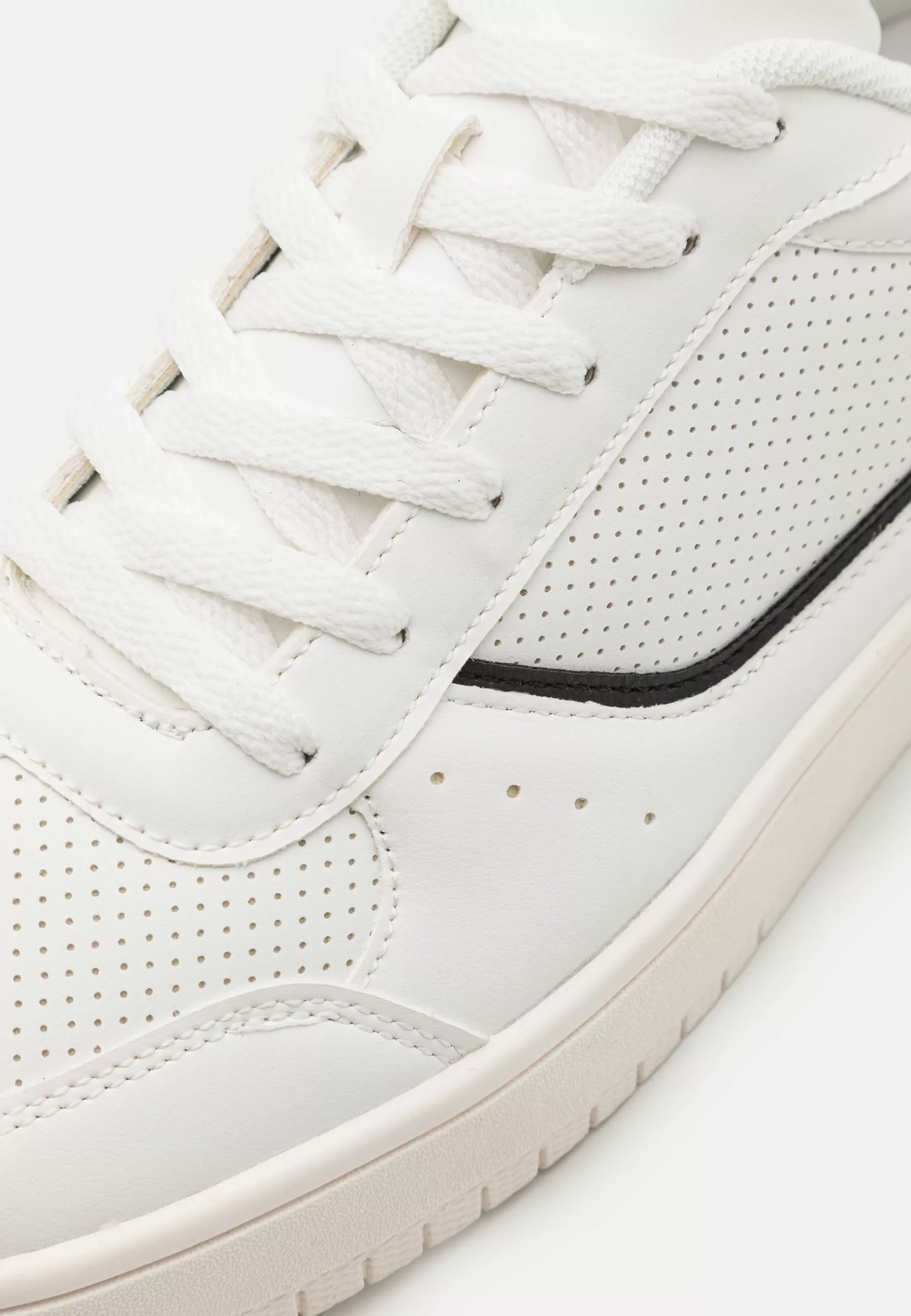 YOURTURNSneakers - White 8 YOURTURNSneakers - White - Bild 6