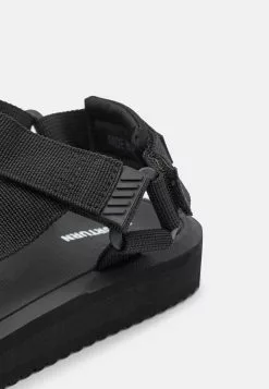 YOURTURNUNISEX - Sandaler - Black 13 YOURTURNUNISEX - Sandaler - Black -YOURTURN Affär c98b7d477a624906a6cdff4431936912