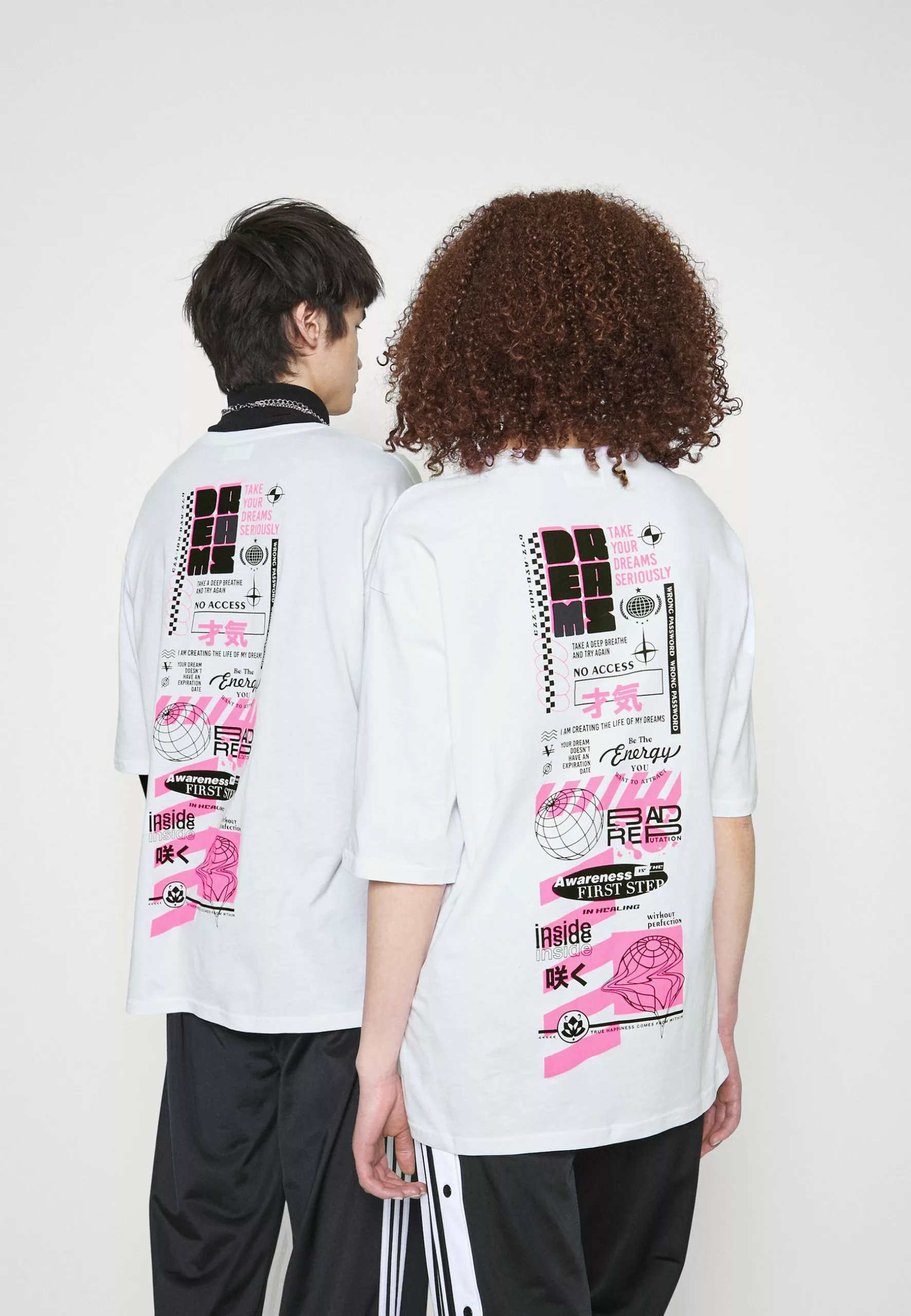 YOURTURNUNISEX - T-shirt Med Print - White 5 YOURTURNUNISEX - T-shirt Med Print - White - Bild 3