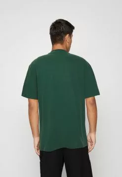 YOURTURNUNISEX - T-shirt - Bas - Dark Green -YOURTURN Affär cfe855e4cb4b4517a3545045023a1c65