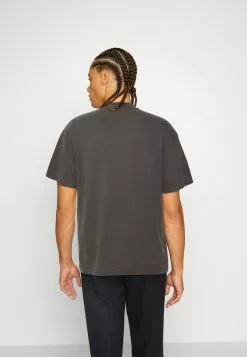 YOURTURNUNISEX - T-shirt - Bas - Black -YOURTURN Affär df9bd447953e41cc8a69aa049d77b41f