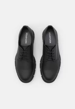 YOURTURNSnörskor - Black -YOURTURN Affär e32933ba04884a6d9a8f27434f5df9c9