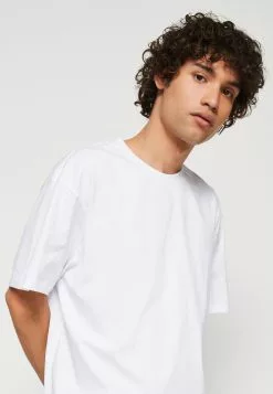 YOURTURNUNISEX - T-shirt - Bas - White -YOURTURN Affär f3c3f530561f4669925ebb27d6e3d361