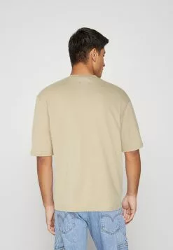 YOURTURNUNISEX - T-shirt Med Print - Tan -YOURTURN Affär fa2df996e1054b4d8ff2a73d221eacd2